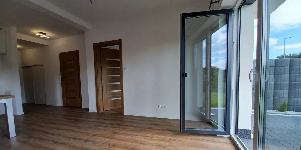 MIESZKANIE BEZCZYNSZOWE Z OGRÓDKIEM - NAJEM, WŁOSZAKOWICE - zdjęcie 6