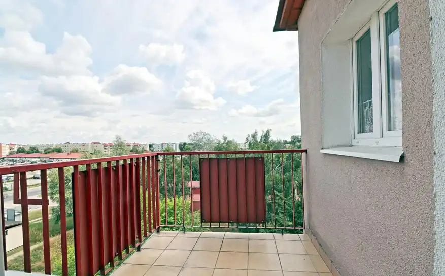 Komfortowe i wyposażone mieszkanie z balkonem - zdjęcie 7