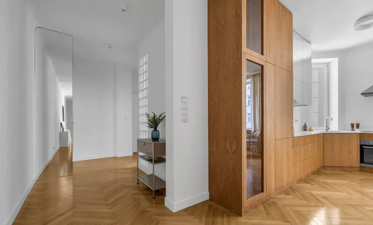 Apartament 91 m2 w kamienicy, z balkonem i klimatyzacją - zdjęcie 9