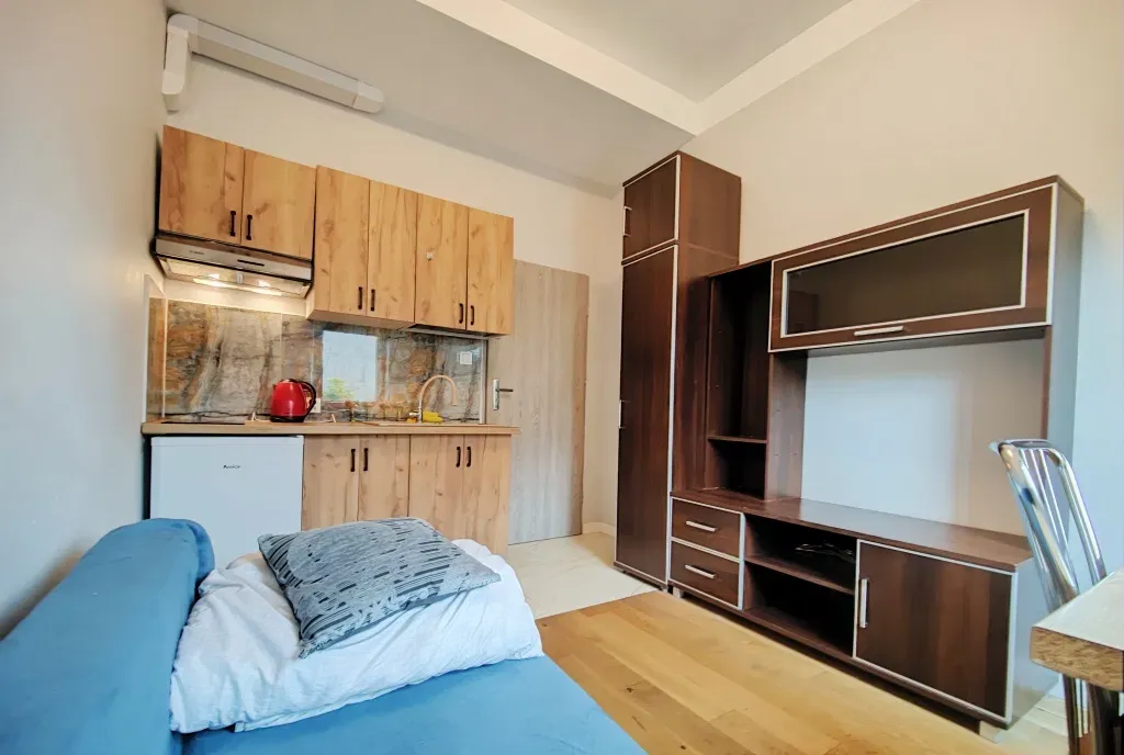 Kawalerka blisko centrum 20m2 1500 + 500 + prąd i woda - zdjęcie 3