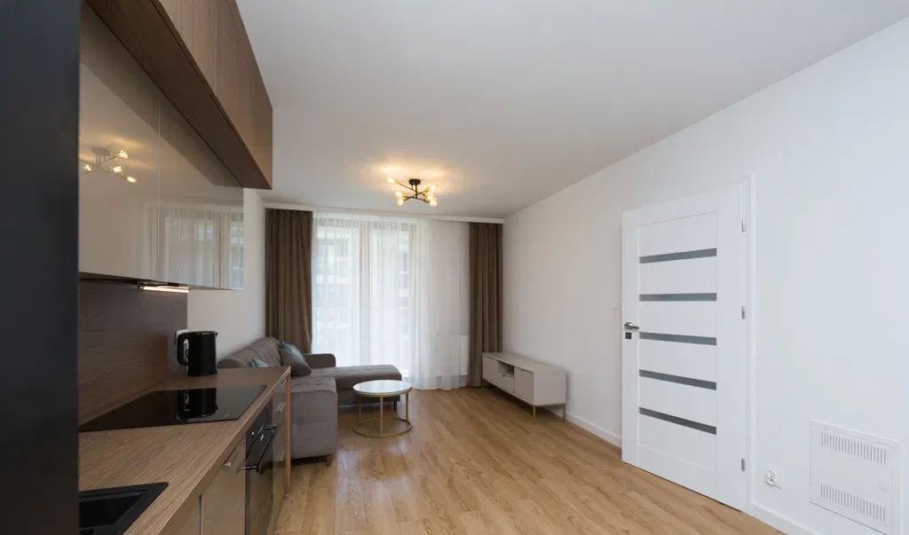 Elegancki apartament w centrum miasta - zdjęcie 2