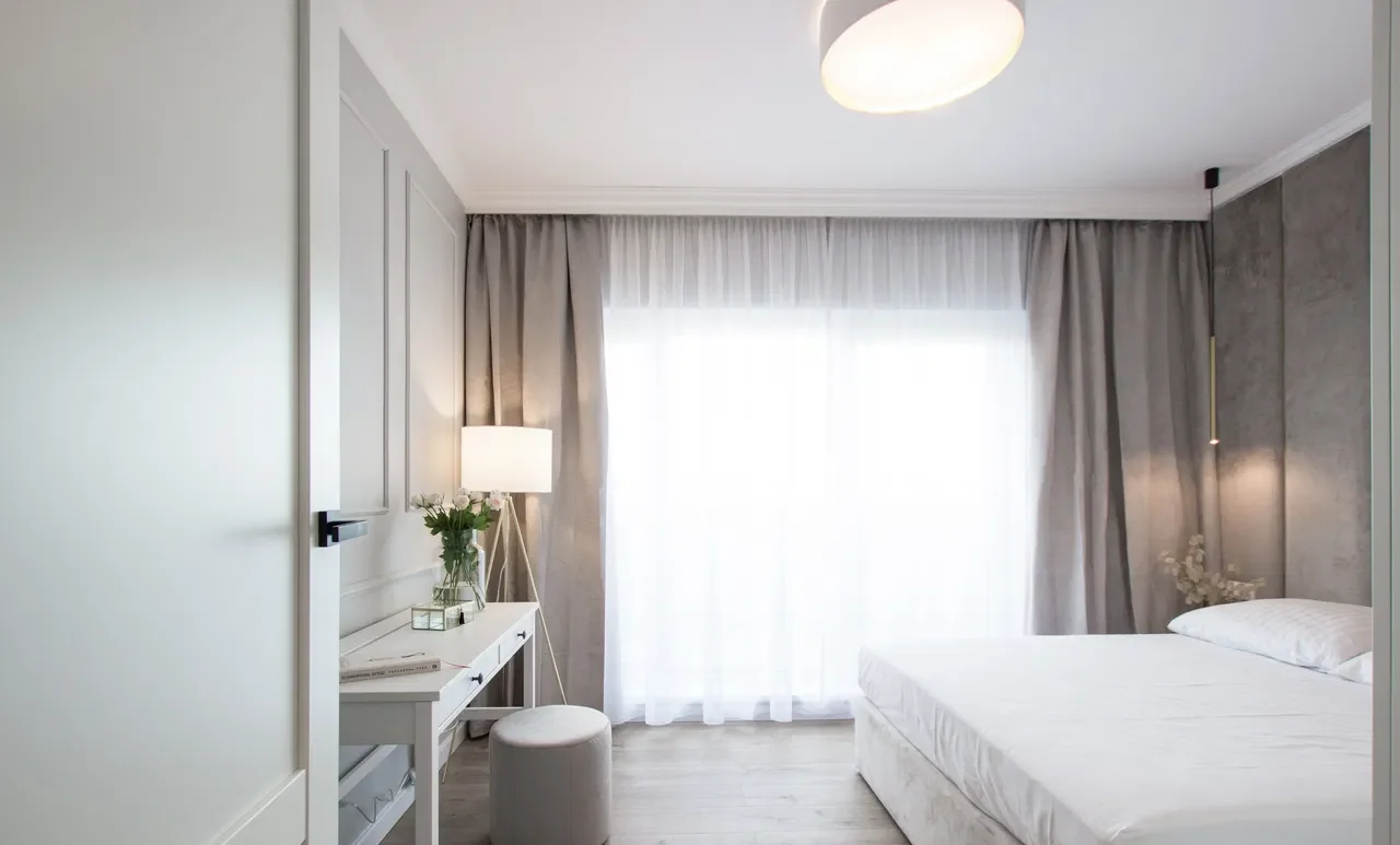 Niezwykle elegancki apartament w budynku z basenem - zdjęcie 5