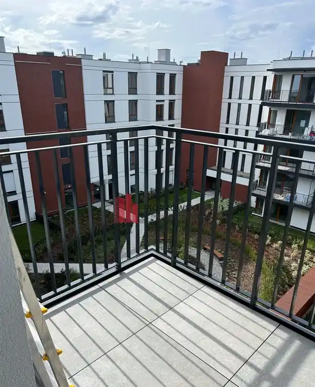 Nowoczesna kawalerka z balkonem i garażem na warszawskim Wilanowie - zdjęcie 6