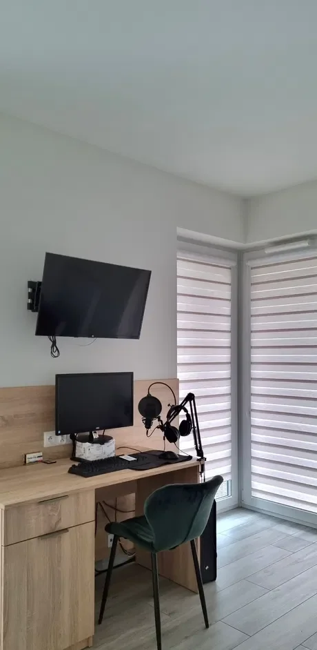 Pokój z balkonem w apartamentowcu przy Metrze Kopcińskiego - zdjęcie 2