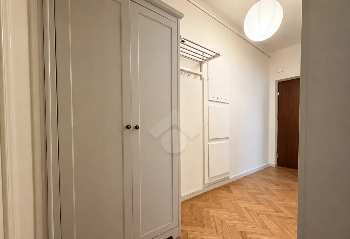 Przestronna kawalerka w świetnej lokalizacji - zdjęcie 6