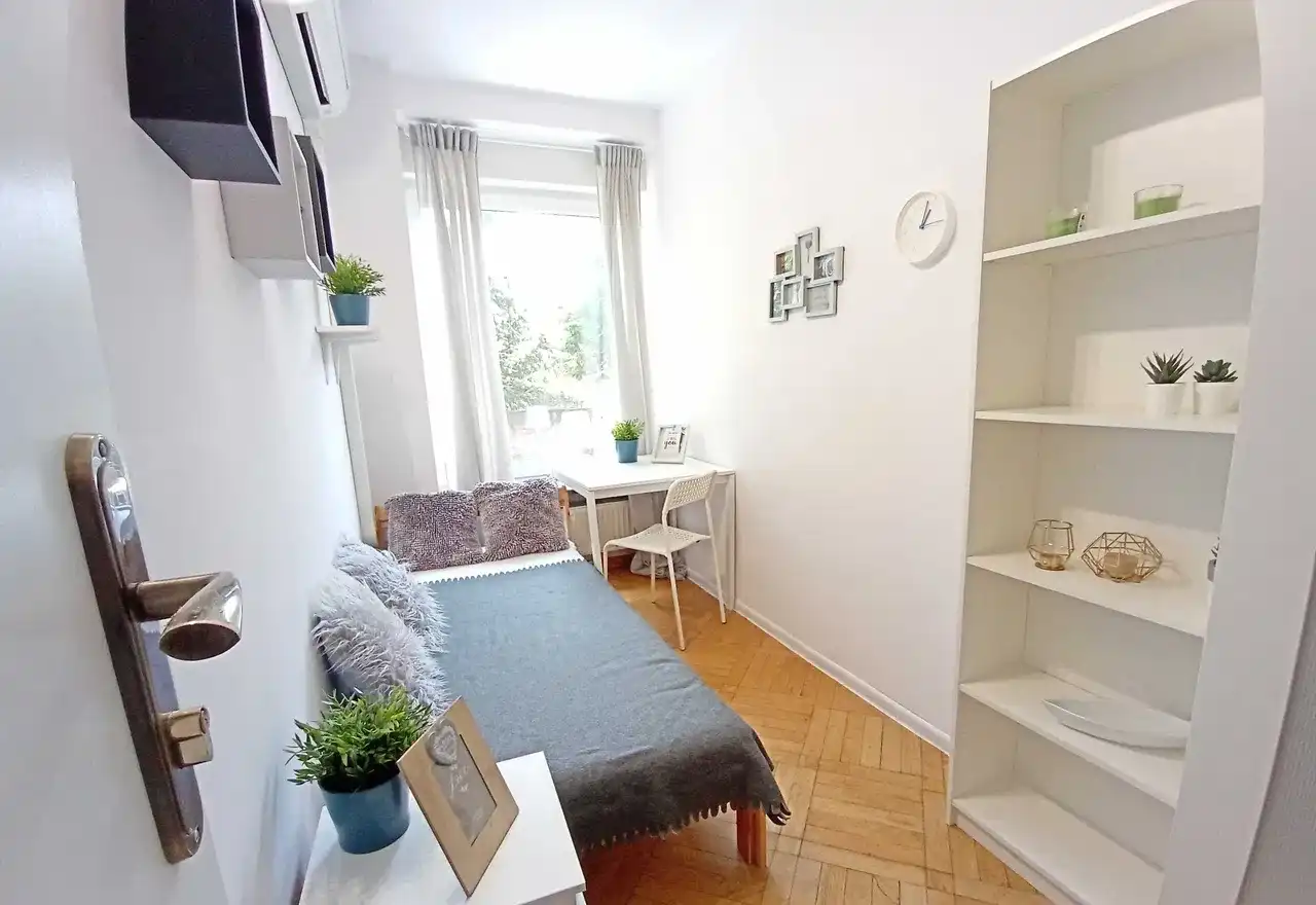 [PL, ENG, RUS] Cosy room AIRCONDITIONING/ Przytulny pokój. KLIMA/ Уютная комната. Кондиционирование воздуха/ Mokotow Wierzbno. - zdjęcie 2