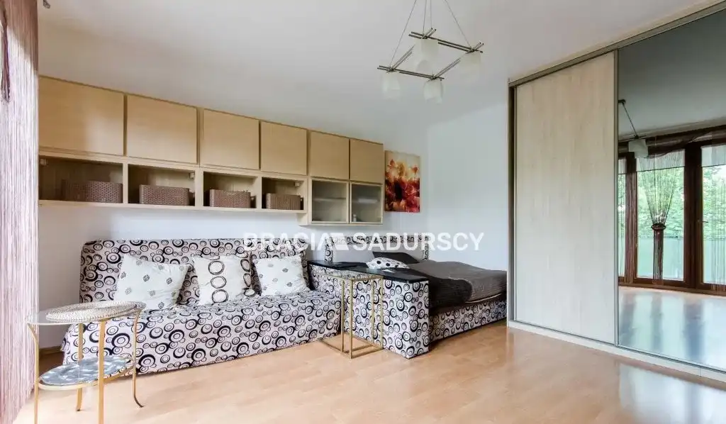Rynek Dębnicki| wolne| prywatny parkin - zdjęcie 6