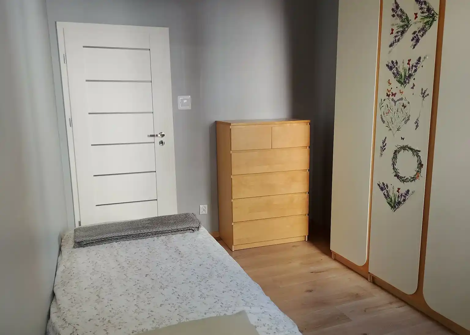 Przestronne mieszkanie w Jabłonnie blisko lasu - zdjęcie 8