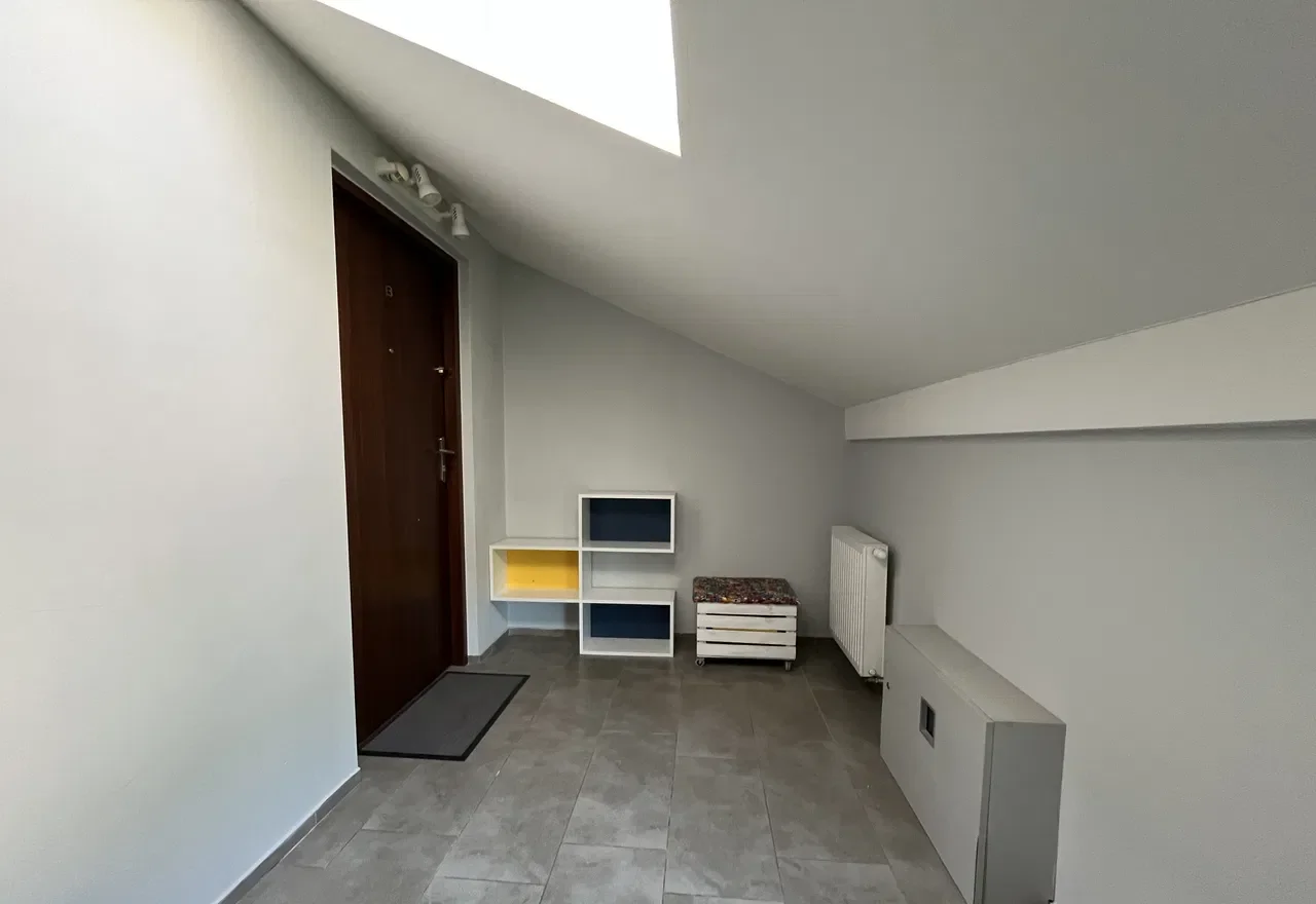Salon z aneksem, 3 sypialnie i taras. Kameralny, bezczynszowy budynek. - zdjęcie 10