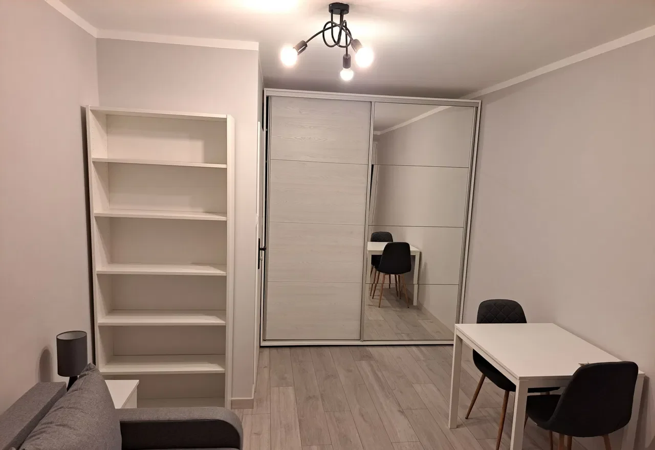 Duży 2 osobowy pokój blisko centrum (10 min od rynku) - zdjęcie 5