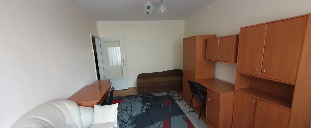 Pokój dwuosobowy z wyposażeniem w Toruniu - zdjęcie 4