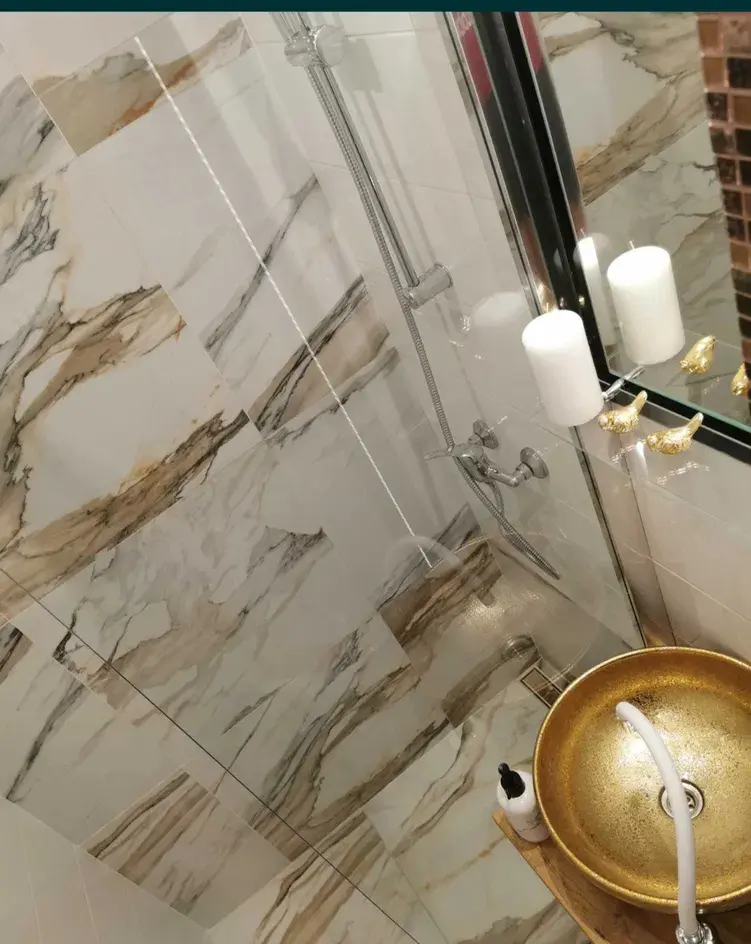 Kawalerka do zamieszkania z piwnicą, blisko centrum - zdjęcie 6