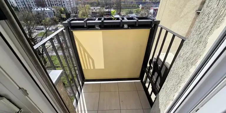 Kawalerka 28.5m2 z klimatyzacją i oddzielną kuchnią w Warszawie - zdjęcie 5