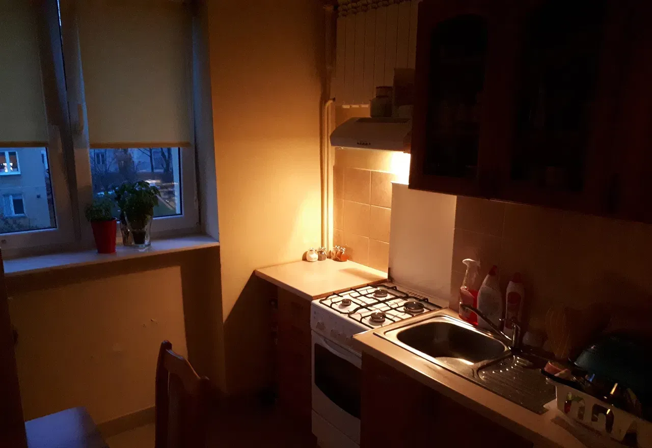 MIESZKANIE Wiktorska 78, ok 30m2,osobny pokój,metro, ciche, II piętro - zdjęcie 5