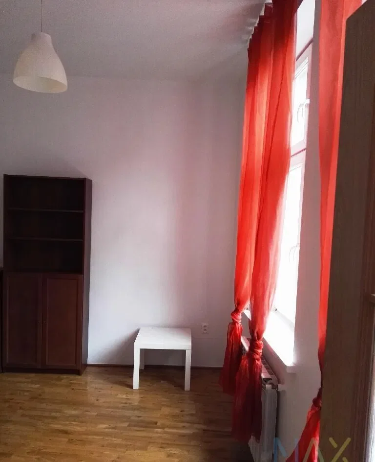 Bezczynszowe mieszknei dwupokojowe w cichej oficynie zadbanej kamienic - zdjęcie 3