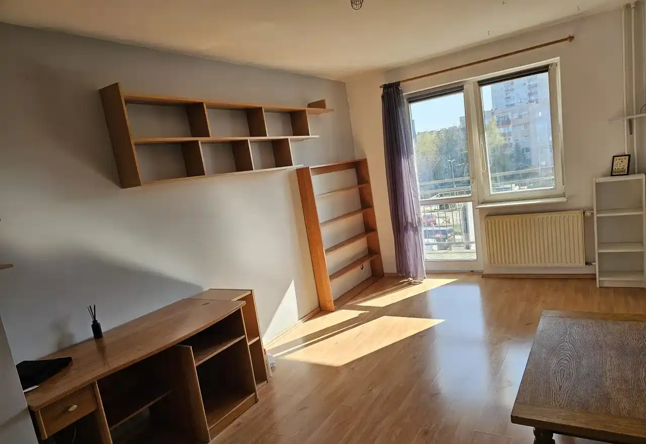 Ładna kawalerka w nowszym bloku z balkonem na osiedlu Ks.Pomorskich! - zdjęcie 3