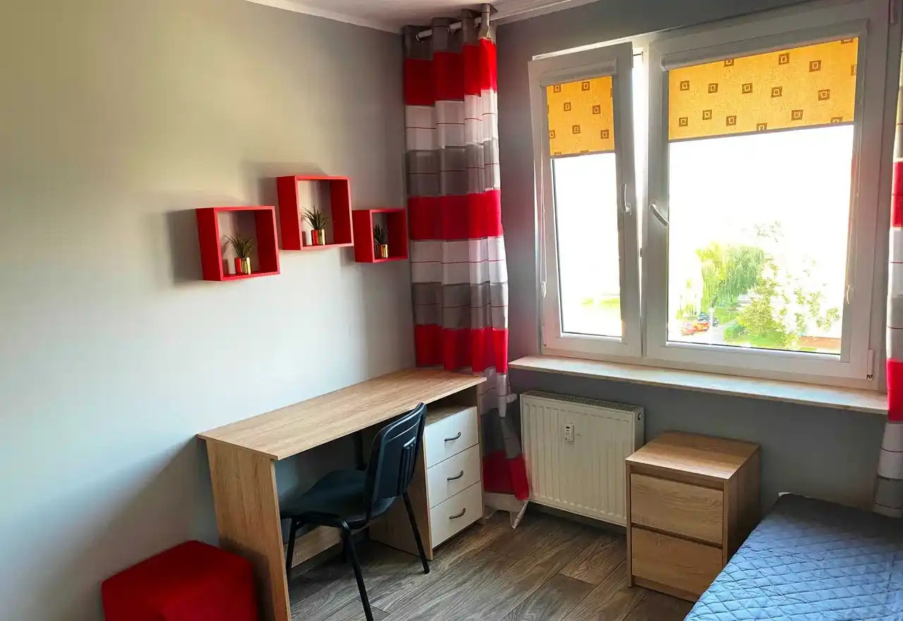 Wynajmę pokój 1 os. - 11 m2 - oś. KRZYKI/GAJ ul. Zmorskiego - wolny, do wprowadzenia - zdjęcie 3
