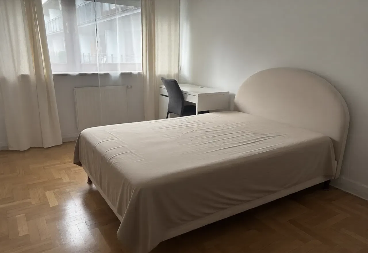 Apartament 3 pokoje/miejsce postojowe - zdjęcie 2