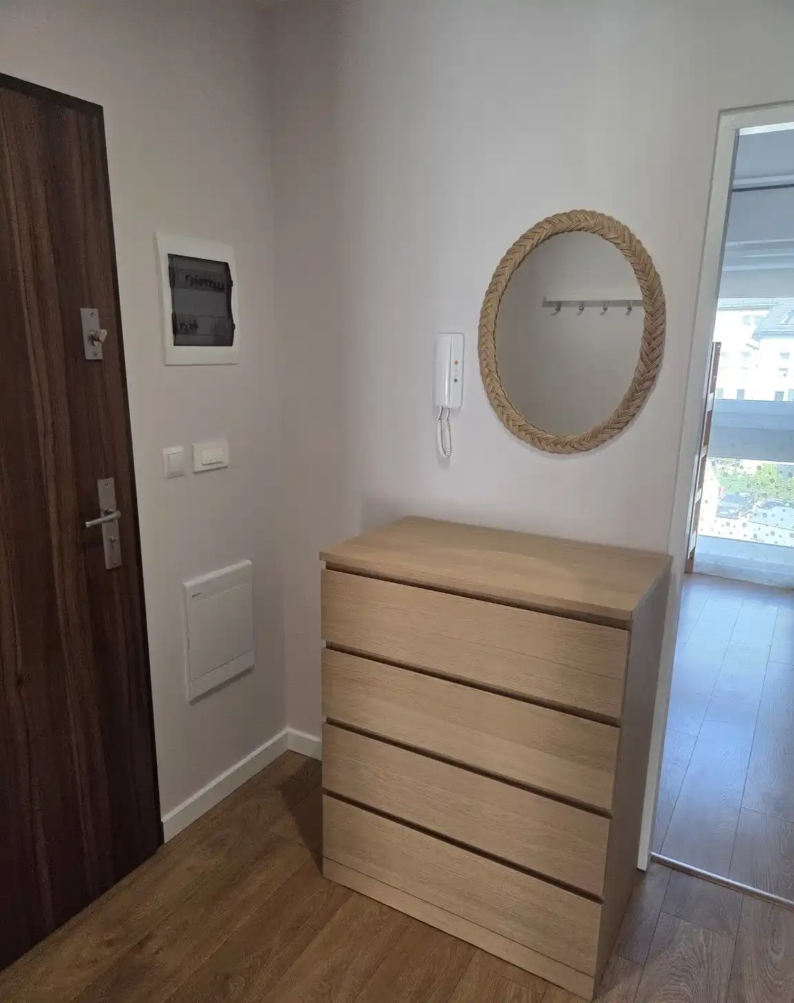 Mieszkanie 3-pokojowe z balkonem i windą - zdjęcie 9