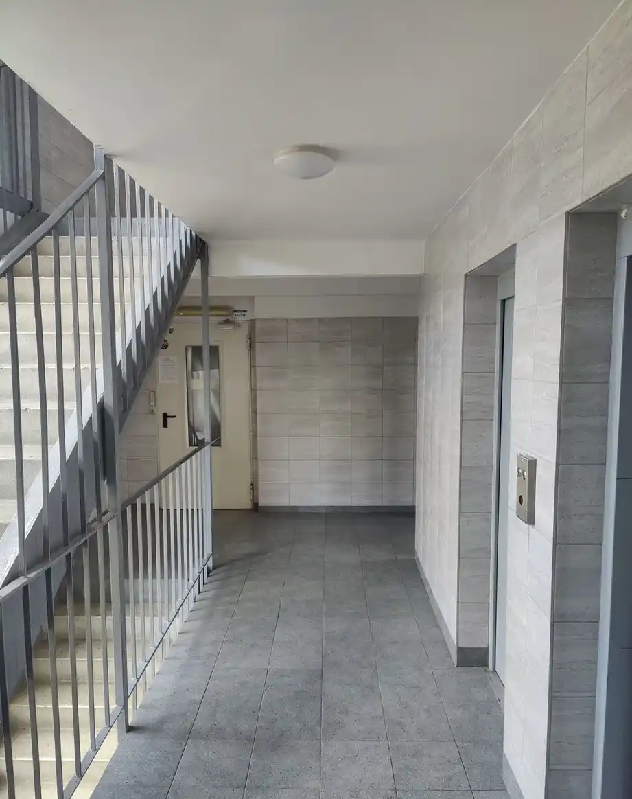 Nowoczesna kawalerka 34 m² z klimatyzacją i balkonem - zdjęcie 6