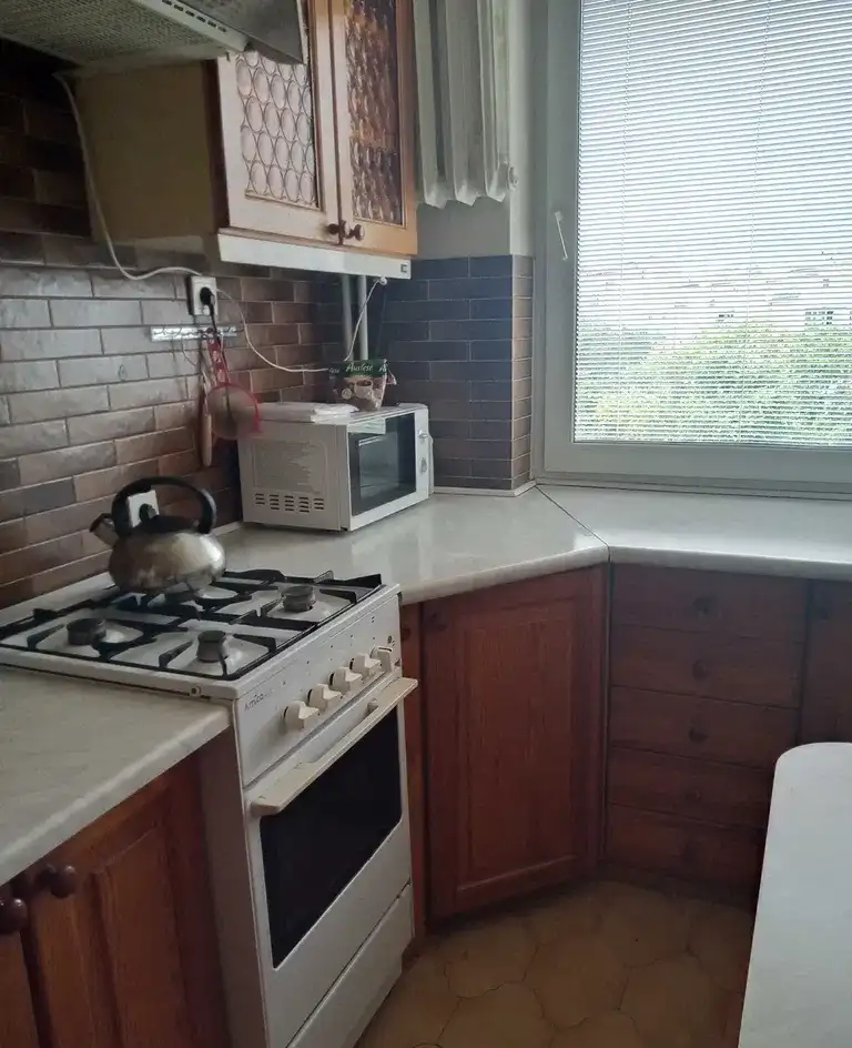 Duży pokój z loggią na Bielanach - zdjęcie 5