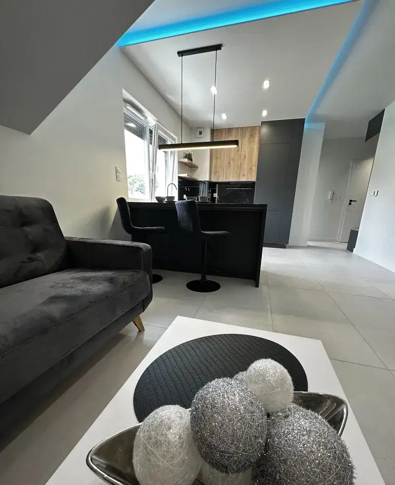 Apartament 2 pokoje z widokiem na góry. - zdjęcie 8