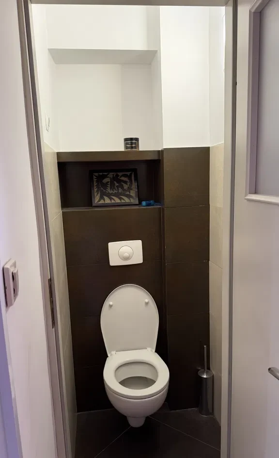 Przestronne 3 pokoje w bardzo dobrej lokalizacji - zdjęcie 6