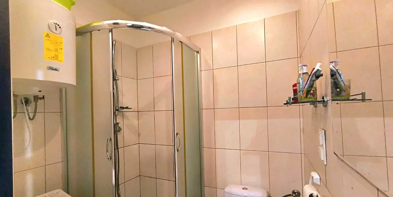 Kawalerka do wynajęcia - zdjęcie 2