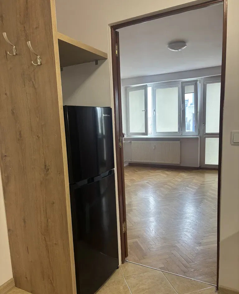 Najem lokalu mieszkalnego przy al. Jana Pawła II 18 w Warszawie - zdjęcie 6