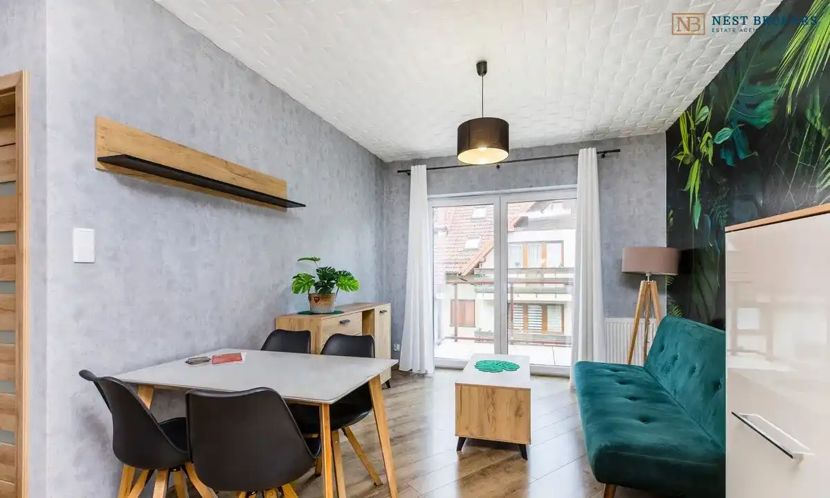 Przytulne 2 pokoje, osobna sypialnia, balkon - zdjęcie 2