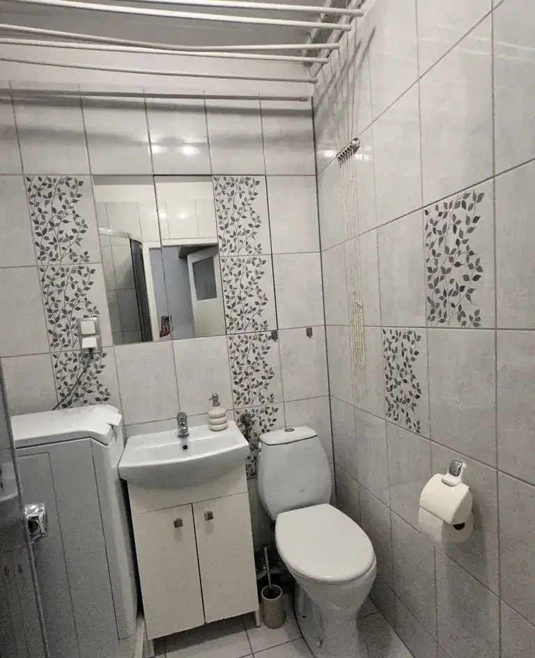 os. Piastowskie, 2-pokojowe z balkonem, w pełni wyposażone od zaraz - zdjęcie 9