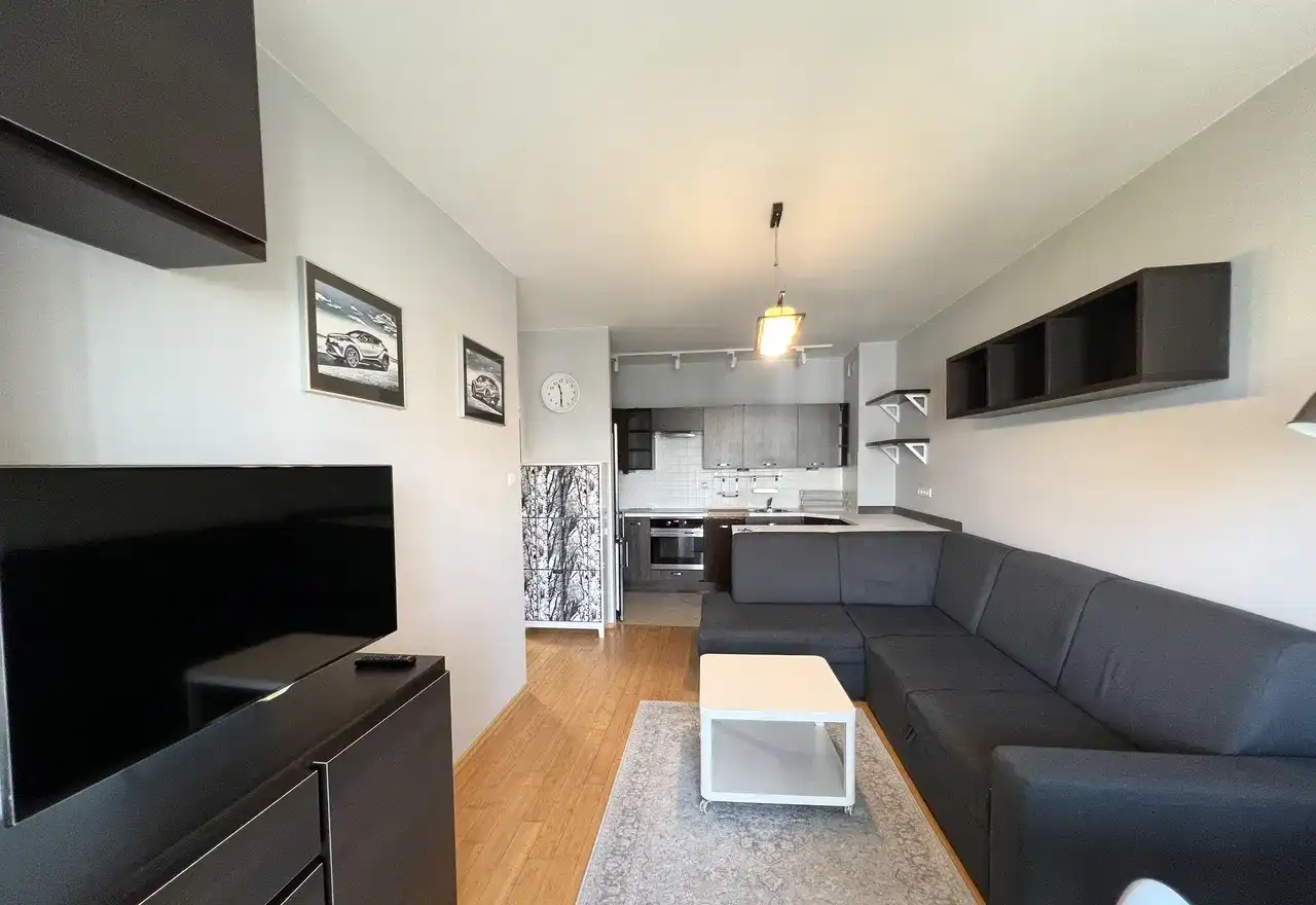 Mieszkanie 3 pokojowe, garaż, duży balkon, klimatyzacja / blisko METRA
