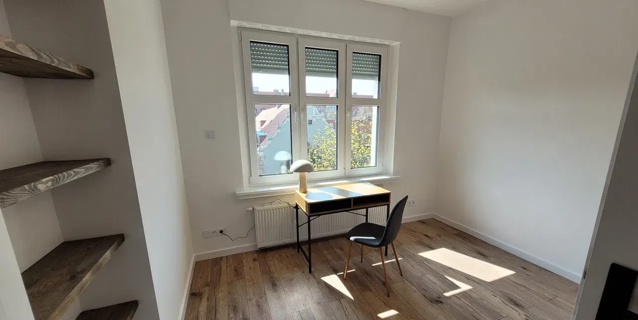 Dwa pokoje po 13,5 m2 dla dwóch znajomych Wrocław ul. Smoluchowskiego - zdjęcie 5