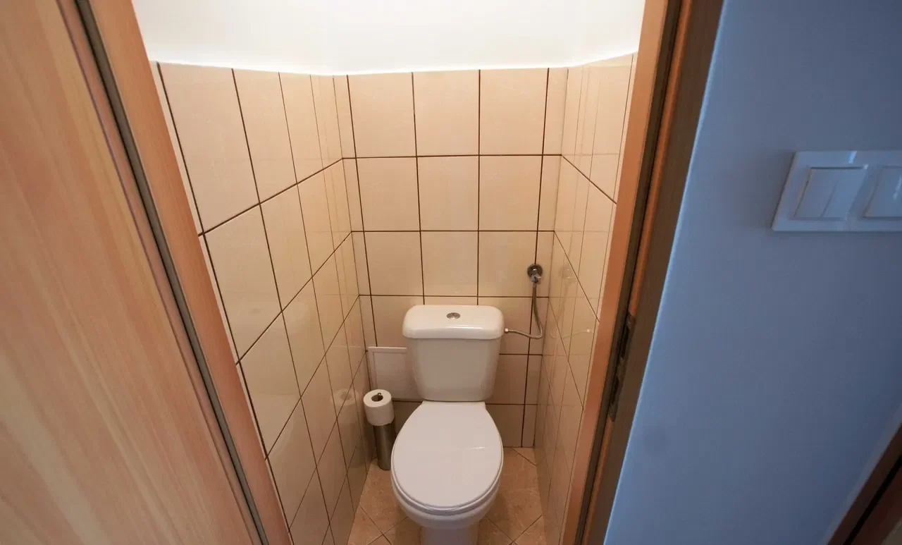 Duży pokój z balkonem Wzgórze Wolności Biziela Zielone Arkady stancja umeblowany - zdjęcie 8