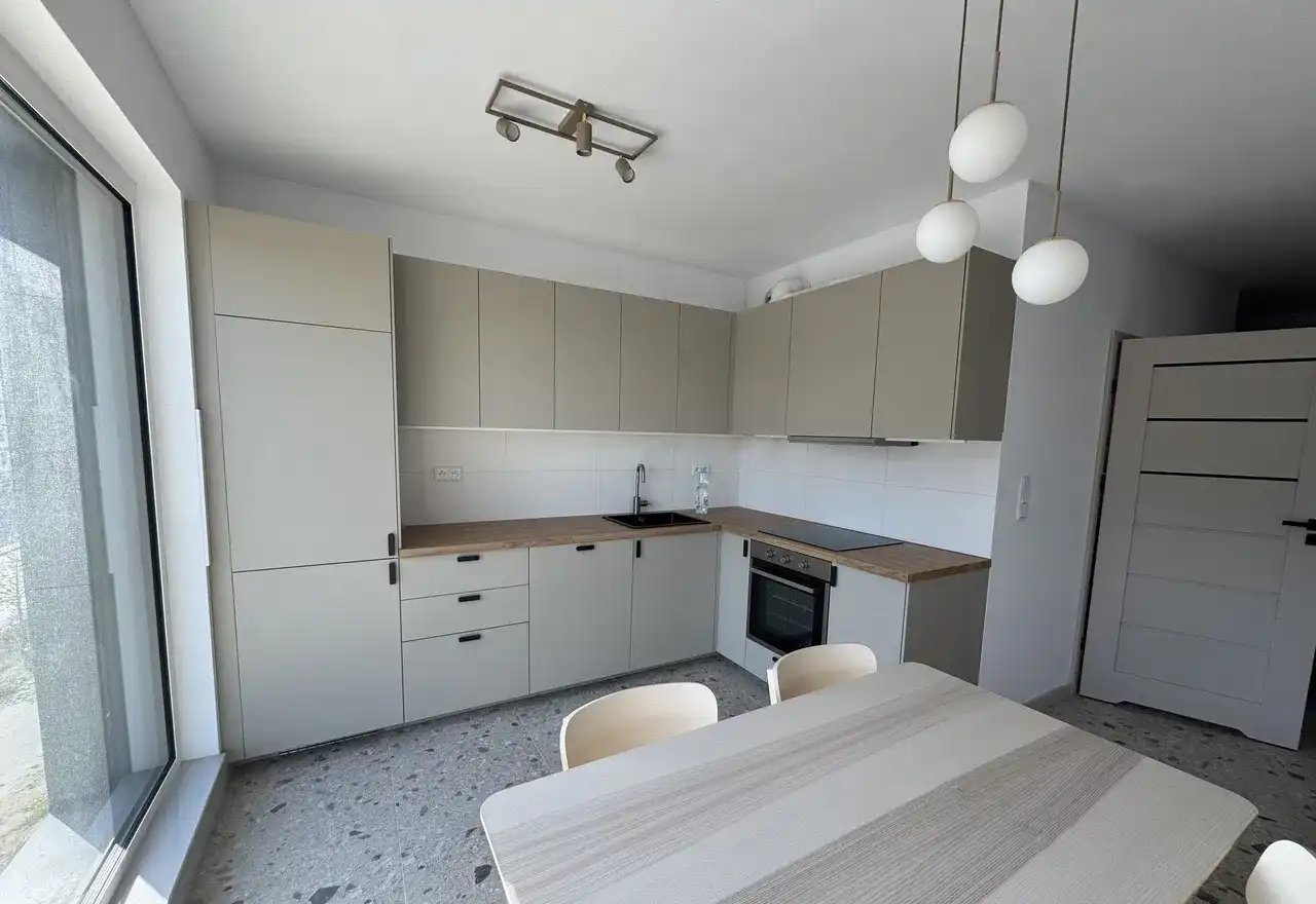 Nowe, garaż, balkon, osobna garderoba, darmowa siłownia, tramwaj - zdjęcie 2