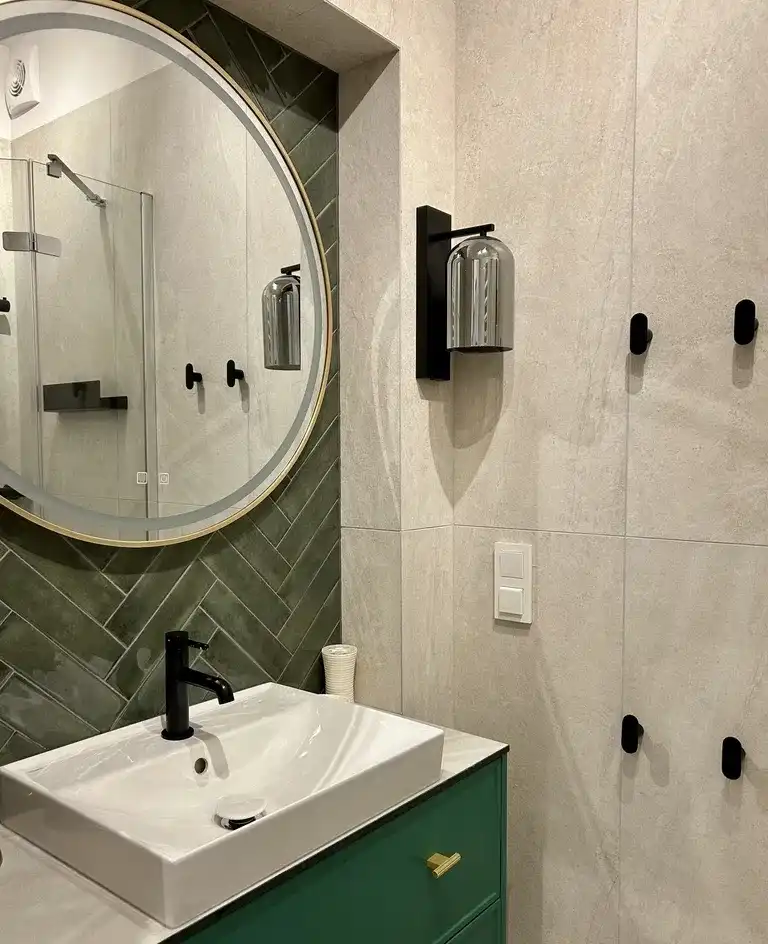 KAWALERKA DO WYNAJĘCIA – CENTRUM, PLAC ZBAWICIELA / STUDIO TO RENT - zdjęcie 8