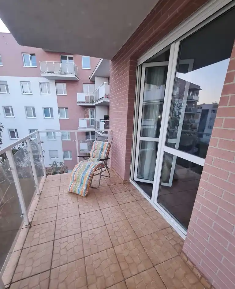 Nowoczesna kawalerka z osobną sypialnią i dużym balkonem — ul. Glinki 85 - zdjęcie 8