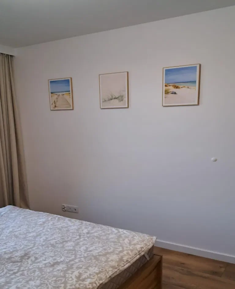 Wynajmę 2 pokojowe  przestronne mieszkanie z dużym balkonem. - zdjęcie 10