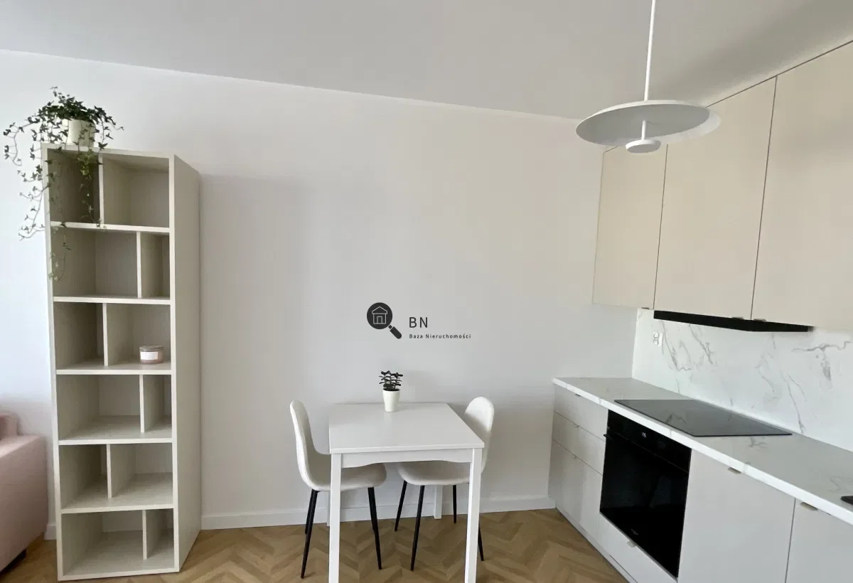 Nowe 2 pokojowe mieszkanie z garażem i komórką w Toruniu - zdjęcie 8