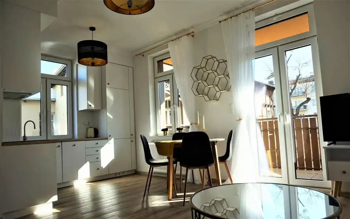 Klimatyczny apartament w pięknej okolicy. - zdjęcie 7