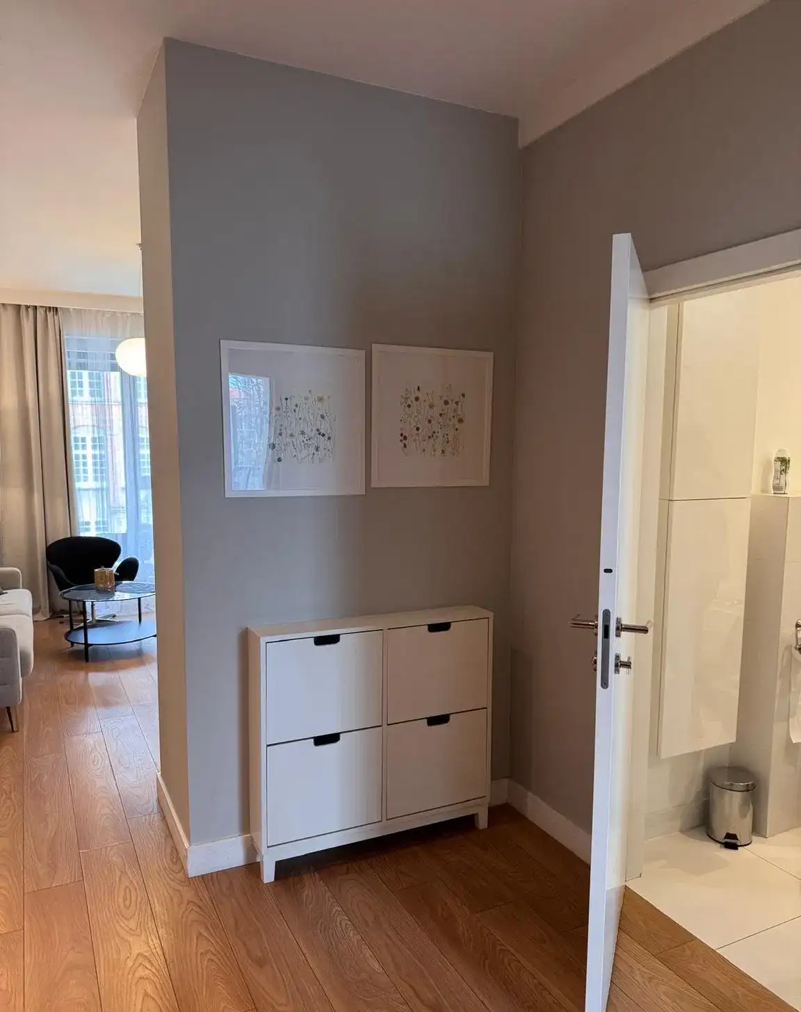 Komfortowy apartament z pięknym widokiem i dużą loggią - zdjęcie 9