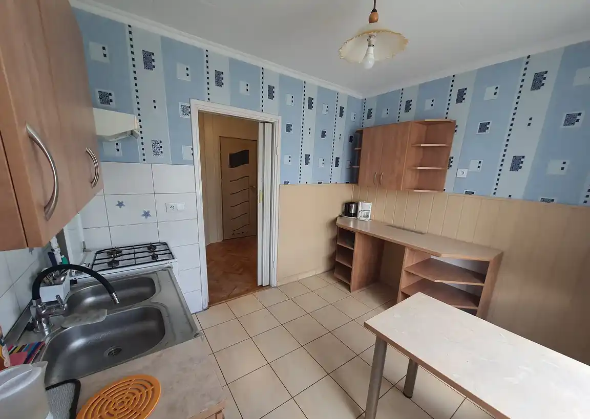 54 m, 2 duże pokoje, piwnica, balkon, niski czynsz, bez pośredników - zdjęcie 9