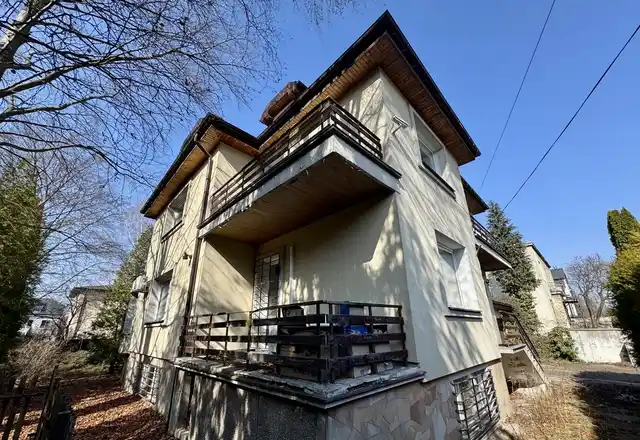 Mokotów - Wyględów wolnostojący dom, duża działka, na cele biurowe