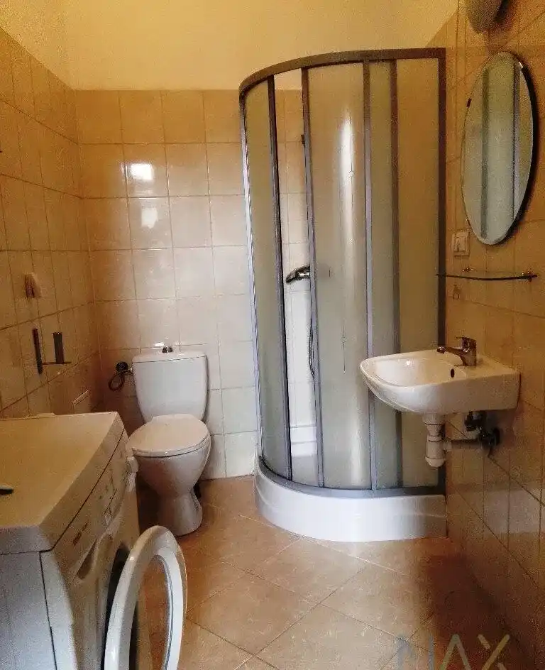 Bezczynszowe mieszknei dwupokojowe w cichej oficynie zadbanej kamienic - zdjęcie 6