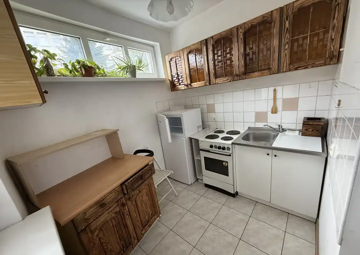 awalerka 39m2 wyposażona ul.Sieradzka 12, 1ptr. winda , balkon - zdjęcie 9