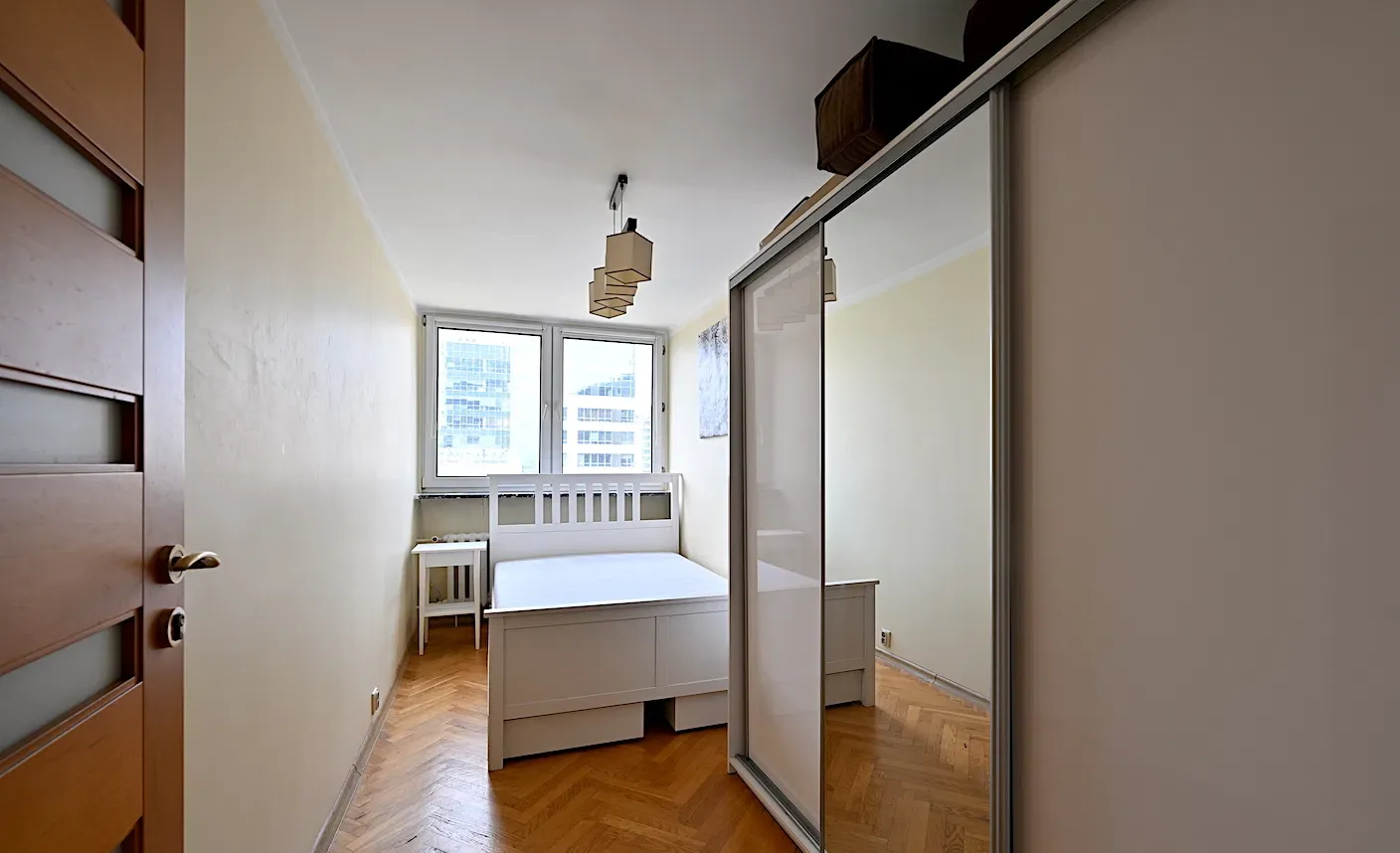 2-pokojowe mieszkanie w centrum Warszawy (Al. Jana Pawła II) - zdjęcie 9