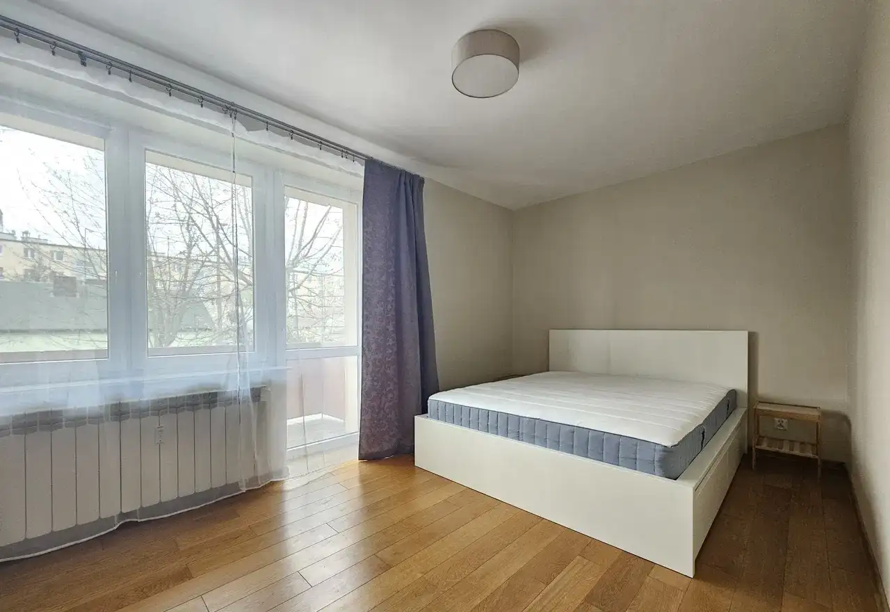 Jasne mieszkanie w spokojnej okolicy - zdjęcie 5