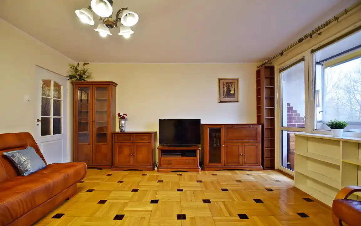 Duży pokój z balkonem - zdjęcie 7