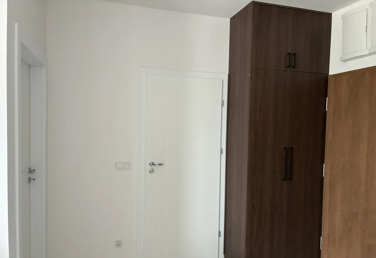 2-pokojowe mieszkanie z balkonem, garażem i komórką - pierwszy najem - zdjęcie 5