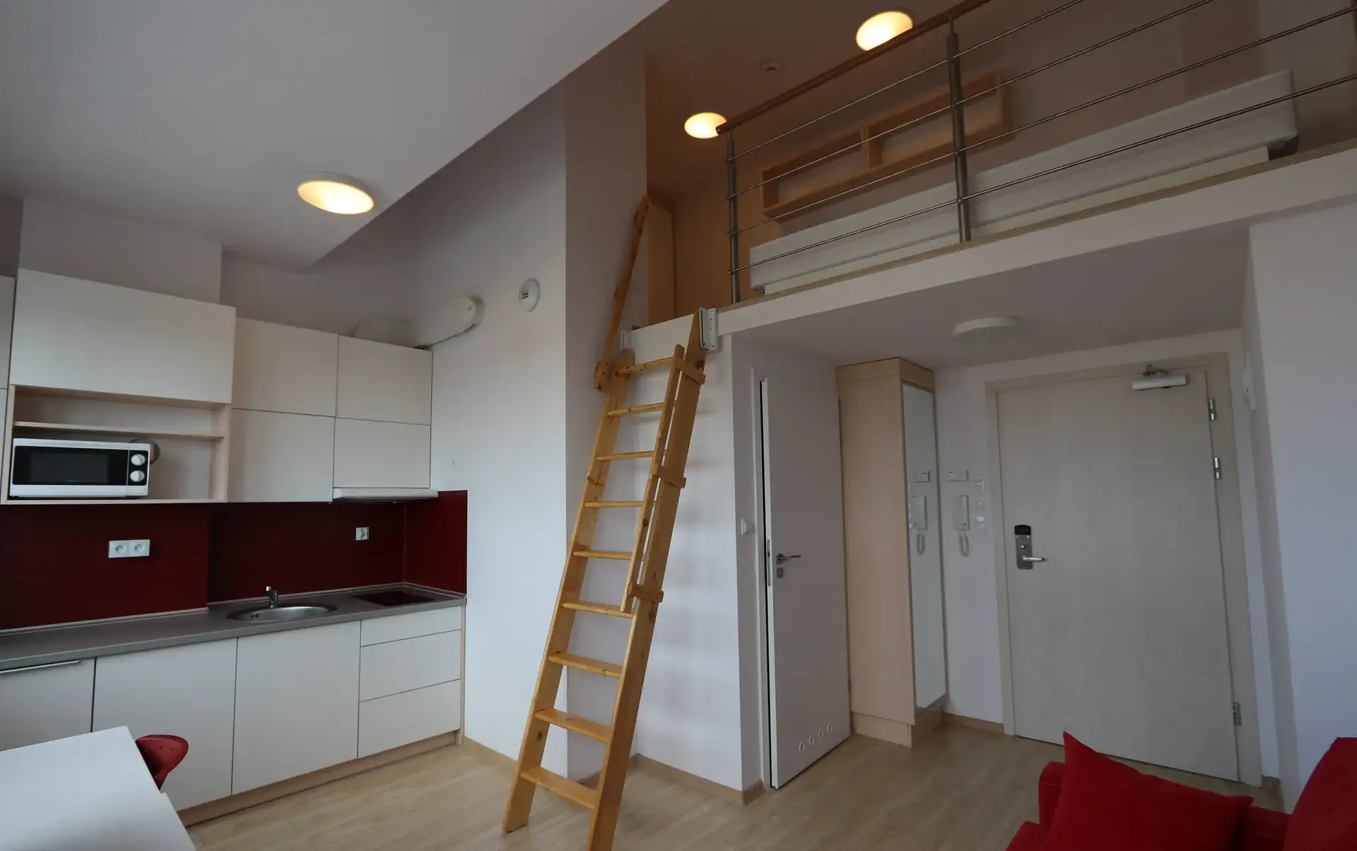 SUPER PROMOCJA - 1 MIESIĄC GRATIS !!! Mikroapartament z antresolą - zdjęcie 9